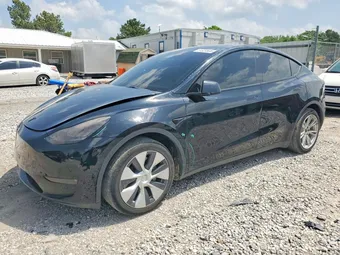 2022 Tesla Model Y 7SAYGDEE3NF328499