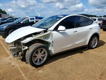 2023 Tesla Model Y 7SAYGDEE4PA093630