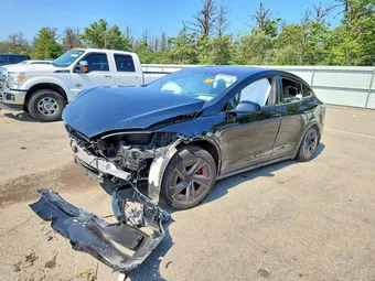 2026 Tesla Model X 7SAXCBE68TF479811