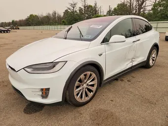 2016 Tesla Model X 5YJXCBE28GF013425