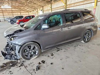2016 Toyota Sienna 5TDXK3DC7GS743079