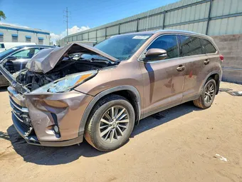 2019 Toyota Highlander 5TDJZRFH5KS717926 Lot 60648786