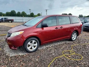 2017 Toyota Sienna 5TDZZ3DC0HS867121
