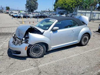 2016 Volkswagen Beetle 3VW517AT3GM806777