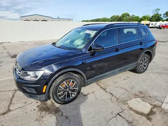 2019 Volkswagen Tiguan 3VV3B7AX8KM102644