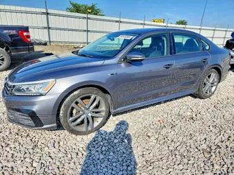 2018 Volkswagen Passat 1VWAA7A36JC012802