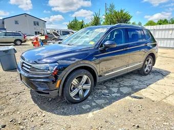 2019 Volkswagen Tiguan 3VV4B7AX1KM032229