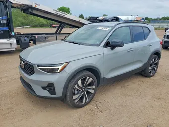 2024 Volvo XC40 YV4L12UM0R2251683