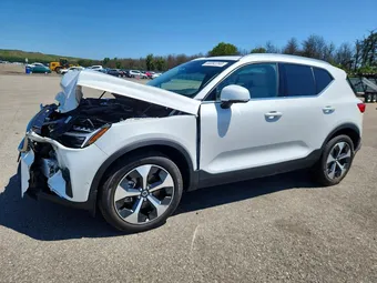 2025 Volvo XC40 YV4L12UE2S2555855