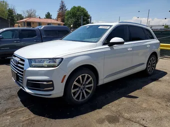 2017 Audi Q7 WA1LAAF74HD021968