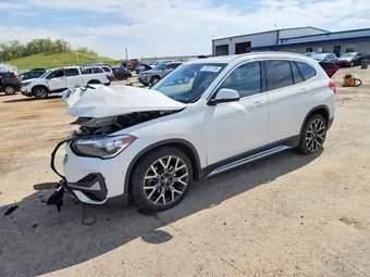 2021 BMW X1 WBXJG7C01M5S25589