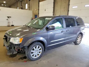 2015 Chrysler Town & Country 2C4RC1BG8FR637831