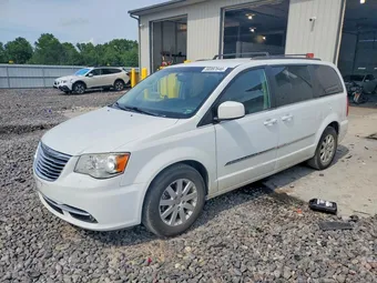 2016 Chrysler Town & Country 2C4RC1BG3GR290572