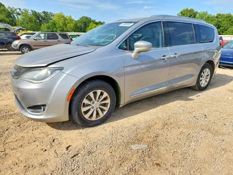 2017 Chrysler Pacifica 2C4RC1EG4HR506426 Lot 61050486