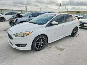 2015 Ford Focus 1FADP3F27FL305676