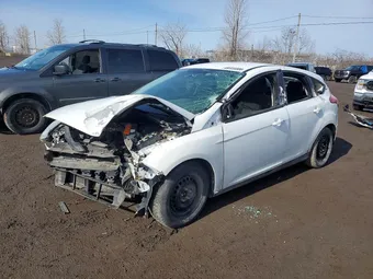 2015 Ford Focus 1FADP3K23FL351916