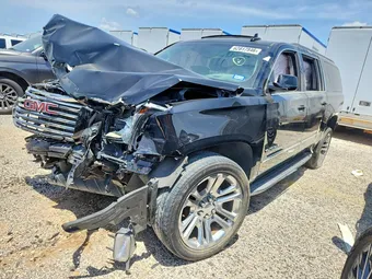 2019 GMC Yukon XL 1GKS1GKC2KR257217