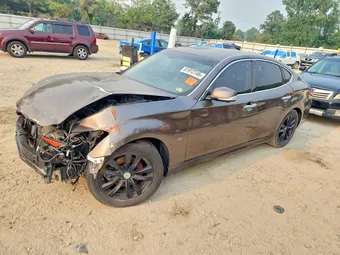 2018 Infiniti Q70 JN1BY1AP6JM180374