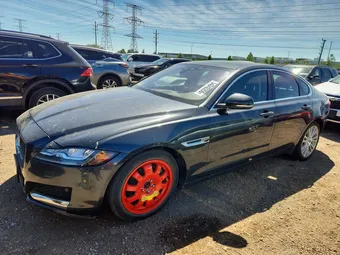 2017 Jaguar XF SAJBK4BN3HCY42894