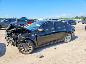 2017 Kia Optima 5XXGU4L37HG172214