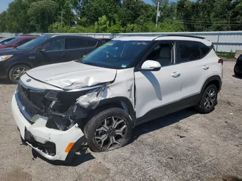 2021 Kia Seltos KNDERCAA4M7175370