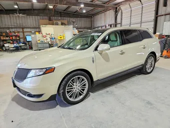 2015 Lincoln MKT 2LMHJ5AT8FBL00852