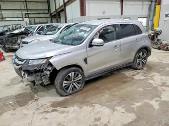 2022 Mitsubishi Outlander JA4ARUAU3NU009353