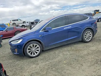 2019 Tesla Model X 5YJXCDE28KF156296