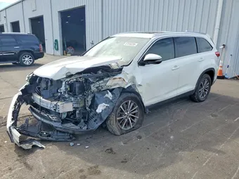 2019 Toyota Highlander 5TDKZRFHXKS318269 Lot 57816236