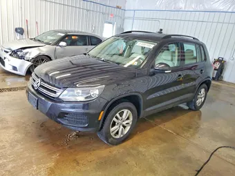 2016 Volkswagen Tiguan WVGBV7AX7GK000294