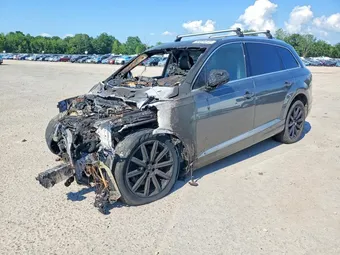 2017 Audi Q7 WA1LAAF75HD003057