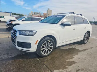 2017 Audi Q7 WA1LAAF78HD044461
