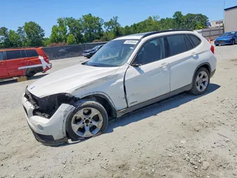 2015 BMW X1 WBAVM1C53FVZ94420