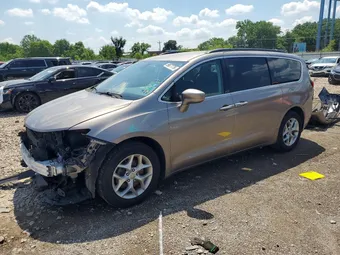 2018 Chrysler Pacifica 2C4RC1FG1JR316667