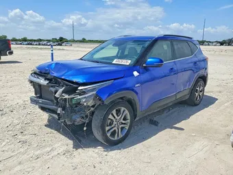 2021 Kia Seltos KNDERCAA1M7130001