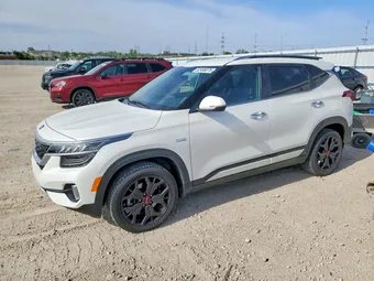 2021 Kia Seltos KNDETCA23M7115252