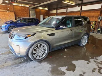 2017 Land Rover SALRTBBV2HA016847
