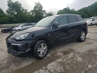 2016 Porsche Cayenne WP1AF2A24GKA40920