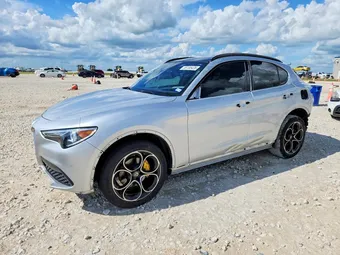 2021 Alfa Romeo ZASPAKBN8M7D19859