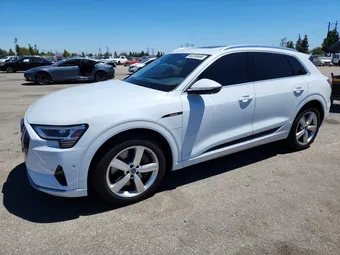 2019 Audi e-tron WA1LAAGE6KB005397