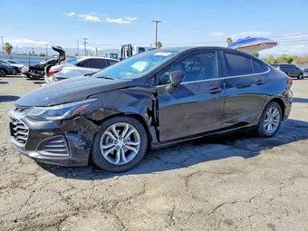 2019 Chevrolet Cruze 1G1BE5SM1K7138821