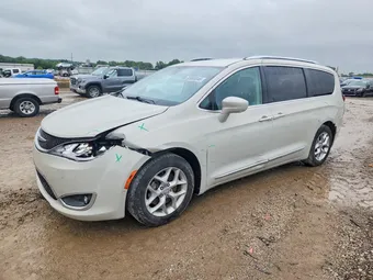 2019 Chrysler Pacifica 2C4RC1EG7KR588367 Lot 53802046