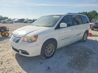2015 Chrysler Town & Country 2C4RC1CG4FR519905