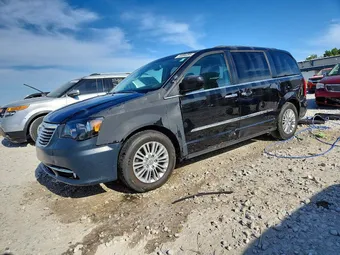 2016 Chrysler Town & Country 2C4RC1CG5GR285422