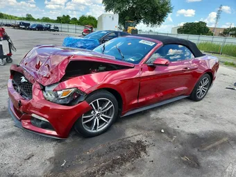 2015 Ford Mustang 1FATP8UH4F5352698