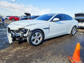 2017 Jaguar XE SAJAR4BG0HA977531