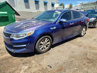 2017 Kia Optima 5XXGT4L3XHG138125