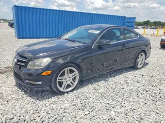 2015 Mercedes-Benz C-Class WDDGJ4HB3FG415988
