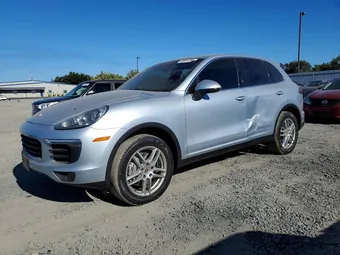 2016 Porsche Cayenne WP1AA2A25GLA04887