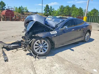 2016 Tesla Model S 5YJSA1E20GF170859
